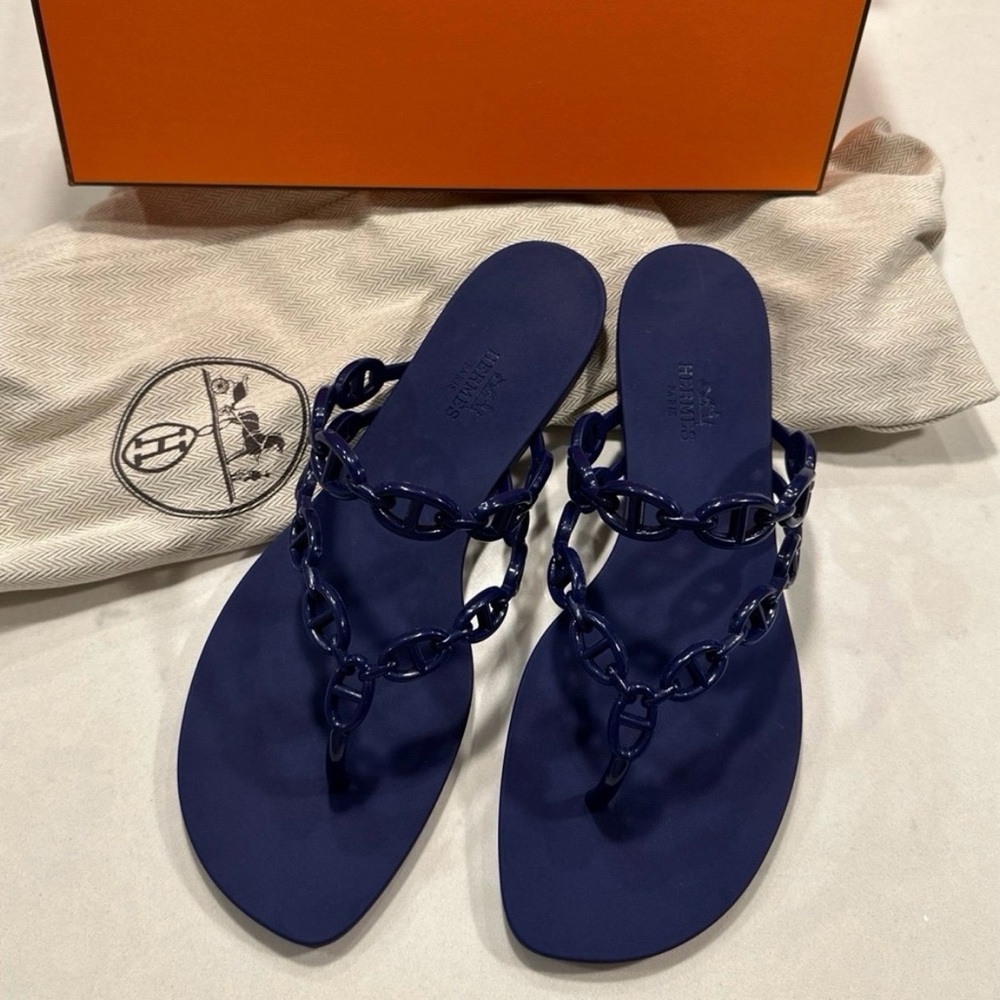 *Giftable* Hermes Island Sandal Sz.38
